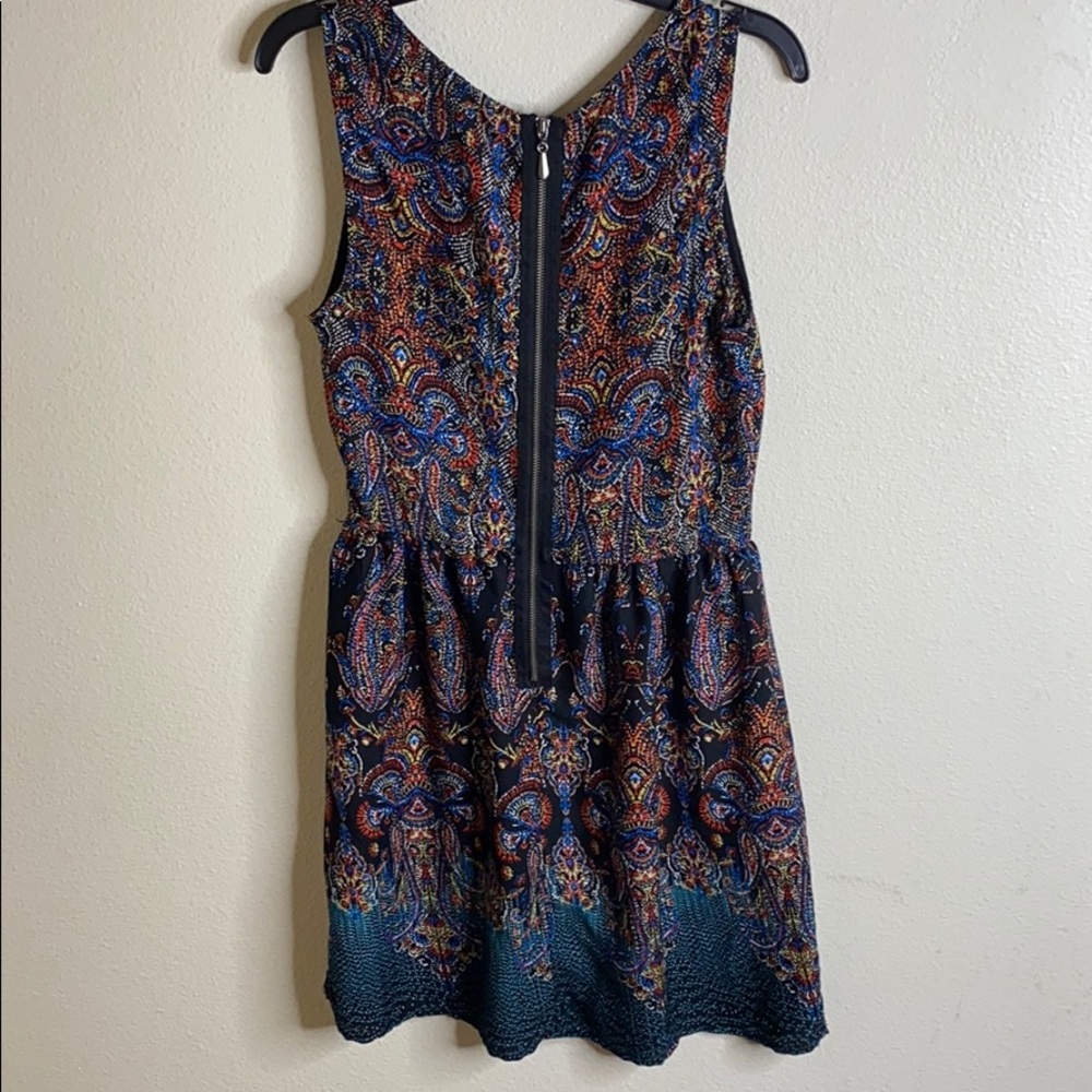 Pattern dress - Picture 3 of 4